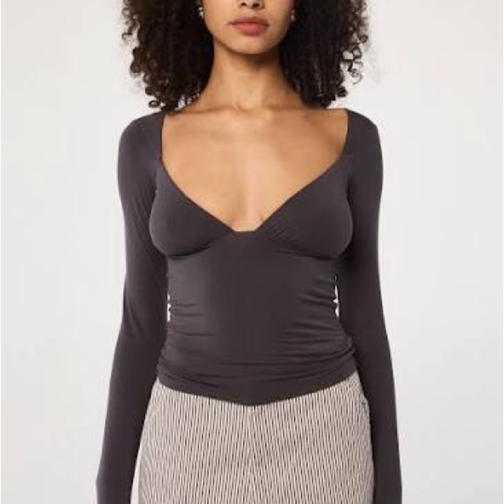 The Line by K Oisin Top Deep Grey